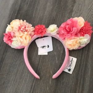 NWT Disney floral Minnie Mouse Ears